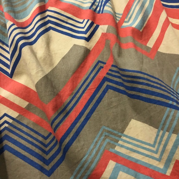 Cute Chevron print skirt - Picture 2 of 4